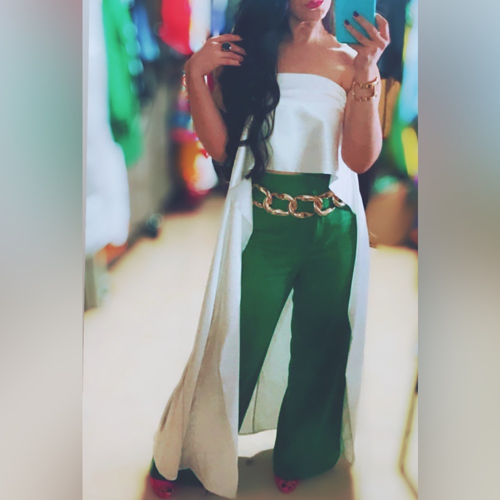 Elegant White Sleeveless Crop-top Hi-lo Blouse